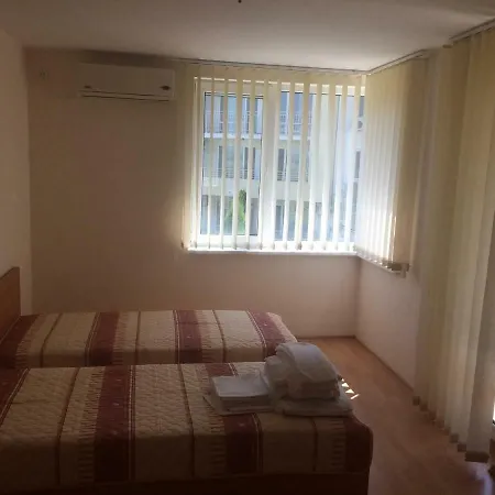 Несебр Форт Клуб Apartament *